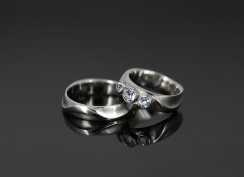 White gold 585, aquamarines