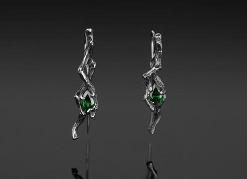 White gold 585, tsavorites