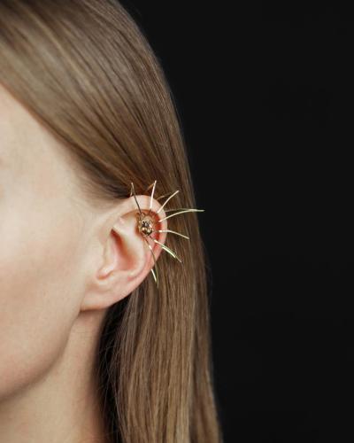 Yellow gold 585, zircon