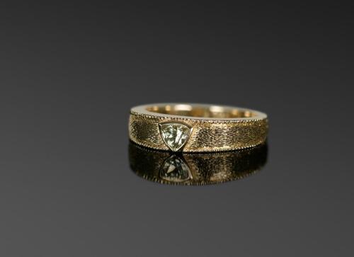 Yellow gold 750, chrysoberyl